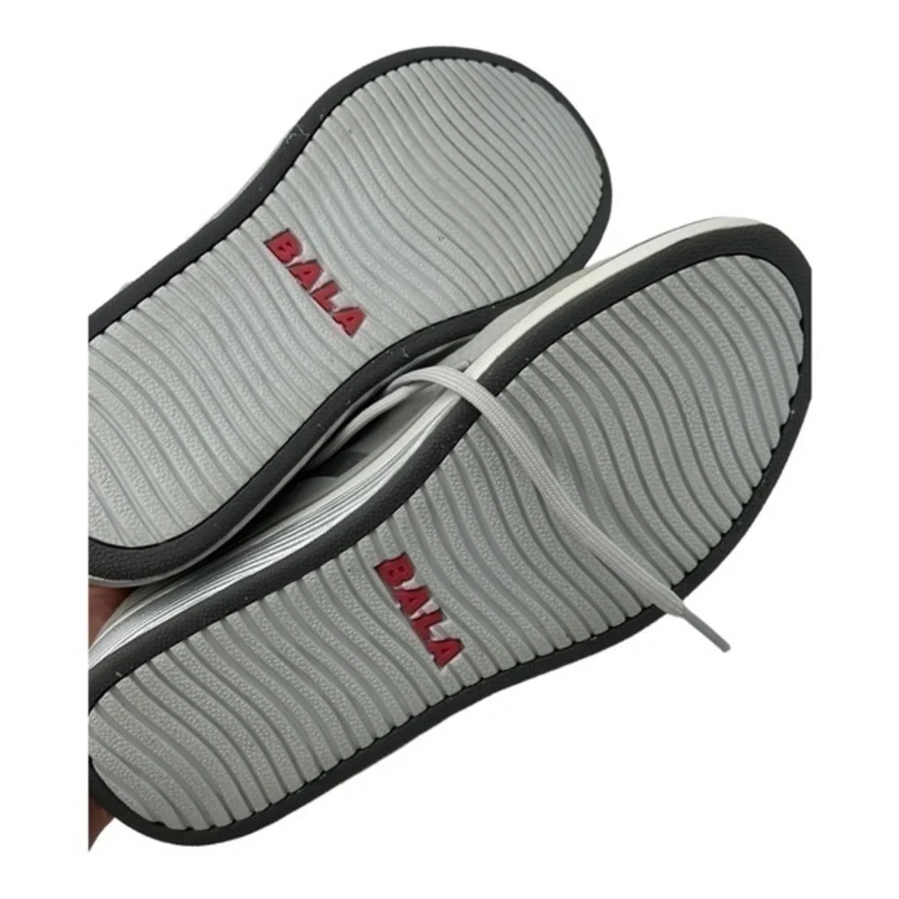BALA Twelves Shade Gray Healthcare Washable Shoes Fluid Resistant EUC 6.5